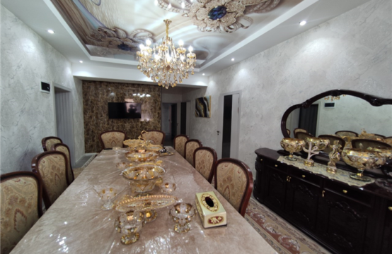 (И113352) Продается 6-ти комнатная квартира в Шайхантахурском районе.