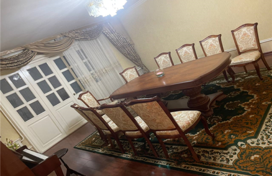 (И113902) Продается 3-х комнатная квартира в Шайхантахурском районе.