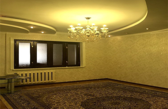 (И114015) Продается 4-х комнатная квартира в Шайхантахурском районе.