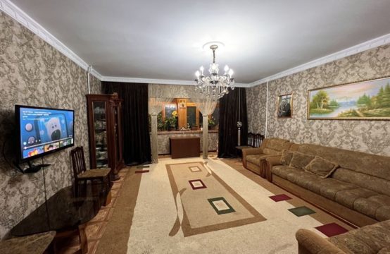 (К114325) Продается 3-х комнатная квартира в Шайхантахурском районе.