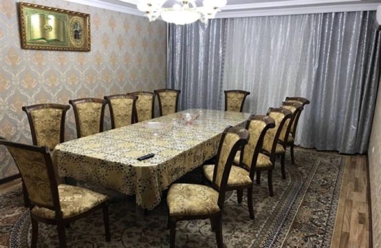 (К116225) Продается 4-х комнатная квартира в Алмазарском районе.
