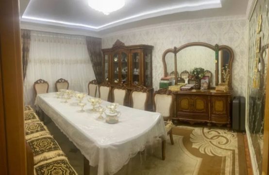 (К117954) Продается 4-х комнатная квартира в Шайхантахурском районе.