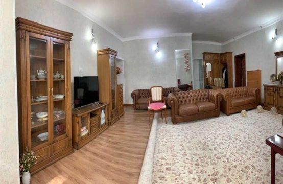 (К118573) Продается 4-х комнатная квартира в Яккасарайском районе.