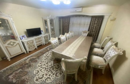 (К121738) Продается 3-х комнатная квартира в Мирабадском районе.