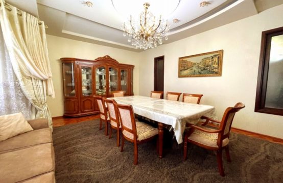 (К121831) Продается 3-х комнатная квартира в Мирабадском районе.