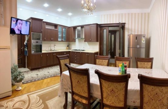 (К122966) Продается 5-ти комнатная квартира в Яккасарайском районе.