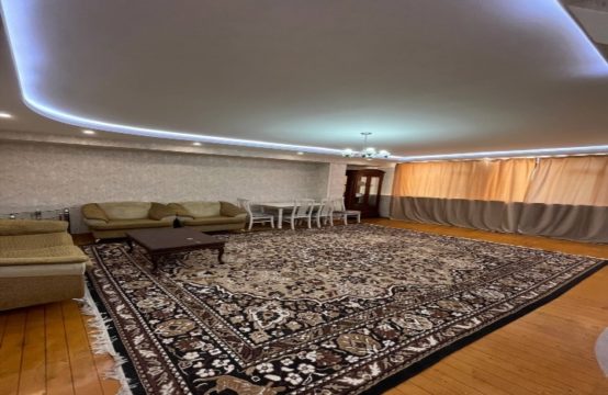 (К123871) Продается 3-х комнатная квартира в Мирабадском районе.