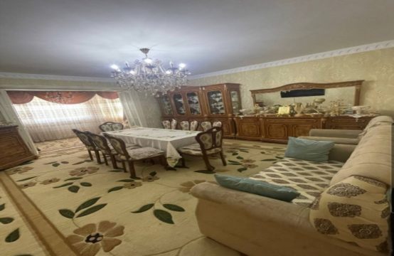 (К124083) Продается 4-х комнатная квартира в Шайхантахурском районе.