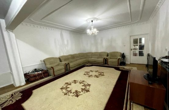 (К124098) Продается 2-х комнатная квартира в Алмазарском районе.