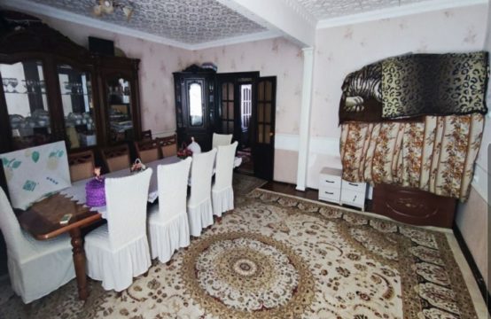 (К124100) Продается 4-х комнатная квартира в Алмазарском районе.