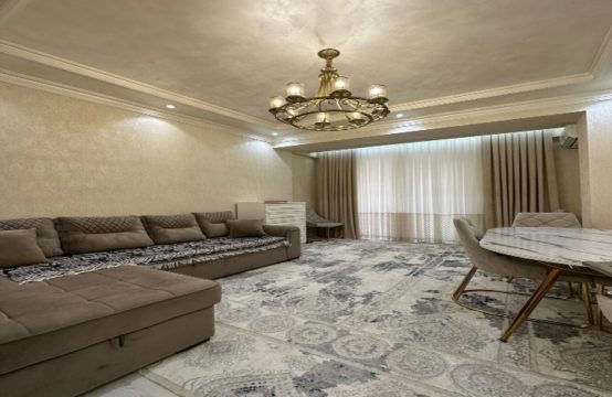 (К124237) Продается 3-х комнатная квартира в Мирзо-Улугбекском районе.