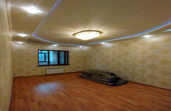(К124792) Продается 4-х комнатная квартира в Юнусабадском районе.