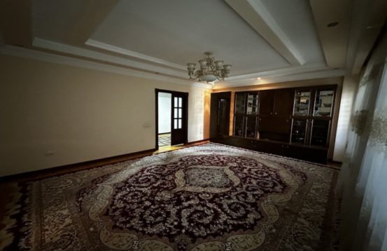 (К125076) Продается 5-ти комнатная квартира в Чиланзарском районе.