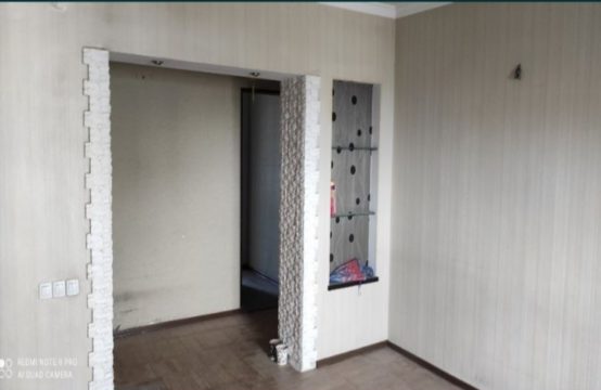 (К125971) Продается 2-х комнатная квартира в Алмазарском районе.