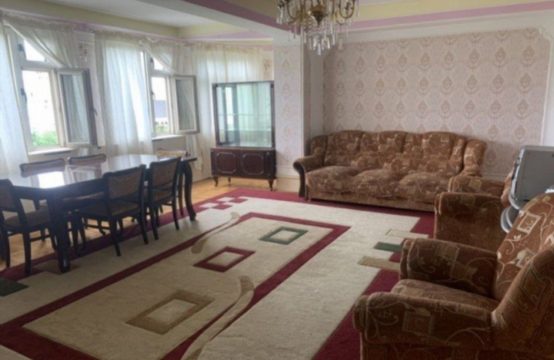 (К126063) Продается 5-ти комнатная квартира в Мирабадском районе.